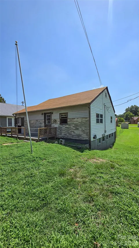 1607 W Main Street