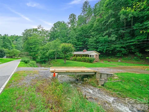 915 Little Creek Road
