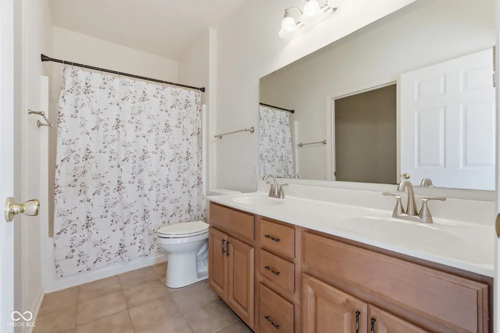 5210 Baltustrol Drive Avon, IN 46123