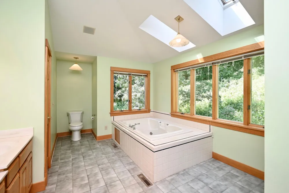 104 Forest Oak Court Winona, MN 55987