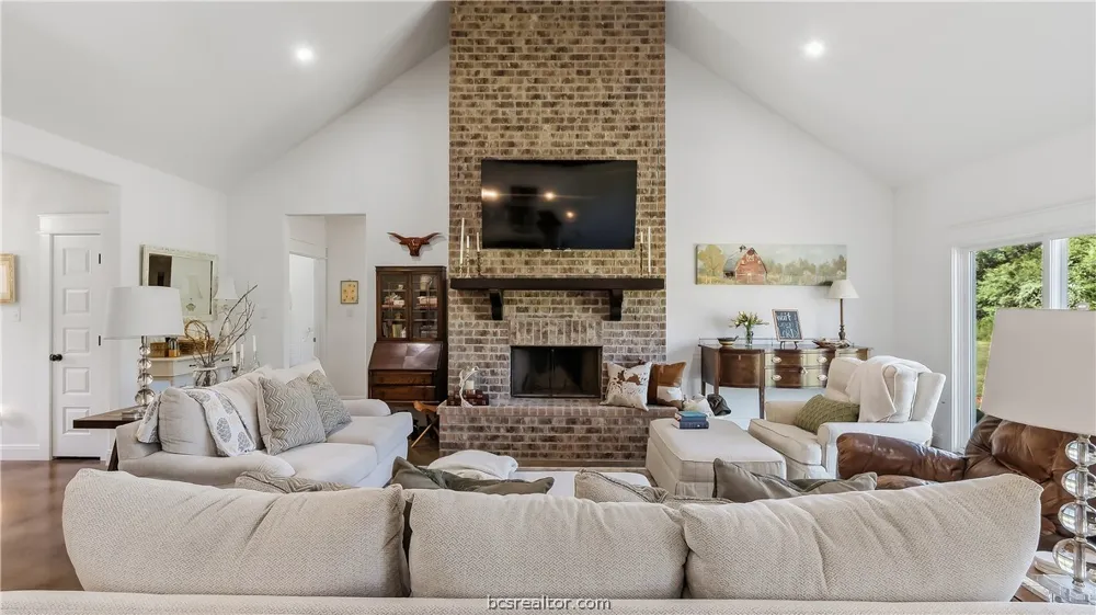 2879 Fm 2000 Caldwell, TX 77836
