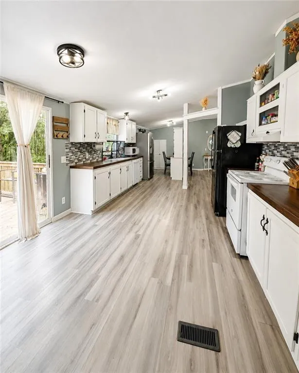 130 H And B Lane Temple, GA 30179