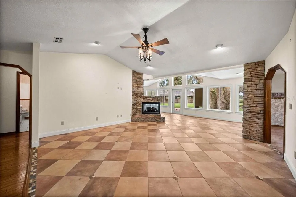 5065 NW 150TH AVENUE Morriston, FL 32668