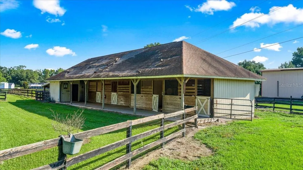 5065 NW 150TH AVENUE Morriston, FL 32668
