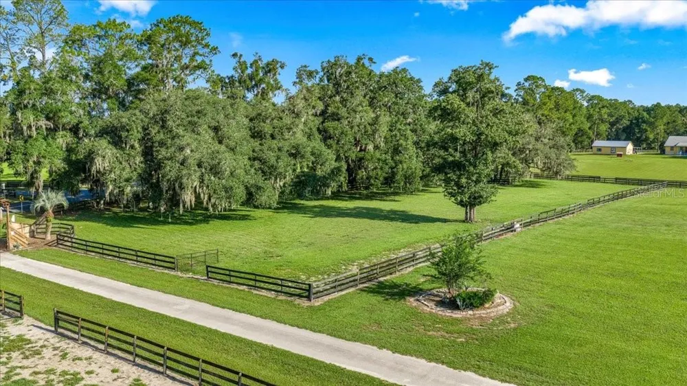 5065 NW 150TH AVENUE Morriston, FL 32668