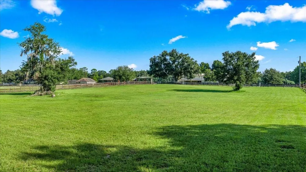 5065 NW 150TH AVENUE Morriston, FL 32668