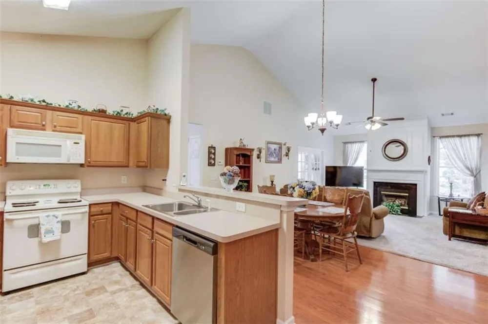 184 Camry Lane Grayson, GA 30017