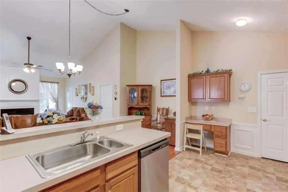 184 Camry Lane Grayson, GA 30017