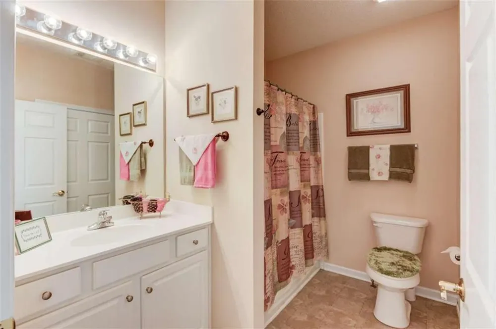 184 Camry Lane Grayson, GA 30017