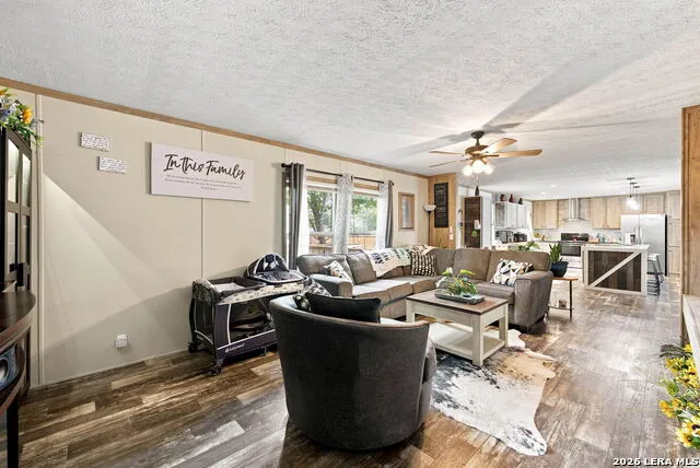125 ACORN HOLW Poteet, TX 78065