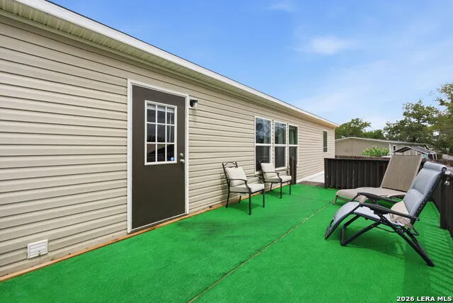 125 ACORN HOLW Poteet, TX 78065