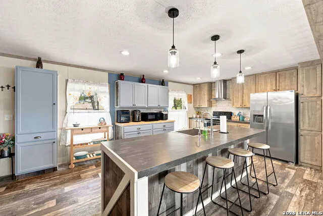 125 ACORN HOLW Poteet, TX 78065