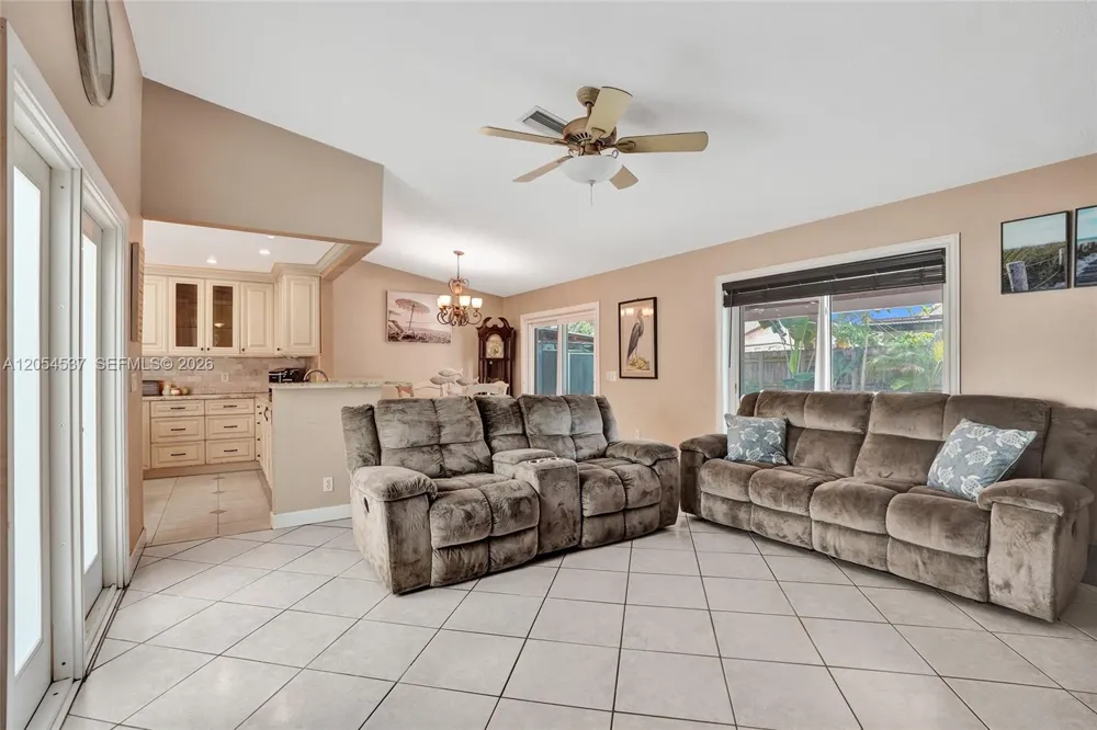 3946 NW 1st Dr Deerfield Beach, FL 33442
