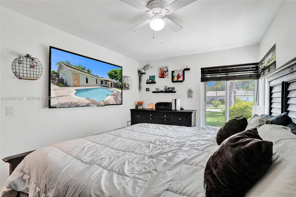 3946 NW 1st Dr Deerfield Beach, FL 33442