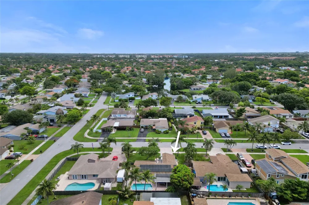 3946 NW 1st Dr Deerfield Beach, FL 33442