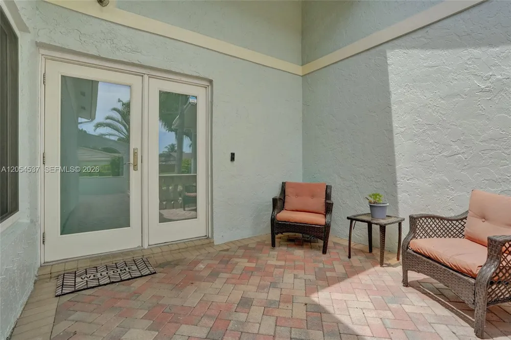 3946 NW 1st Dr Deerfield Beach, FL 33442