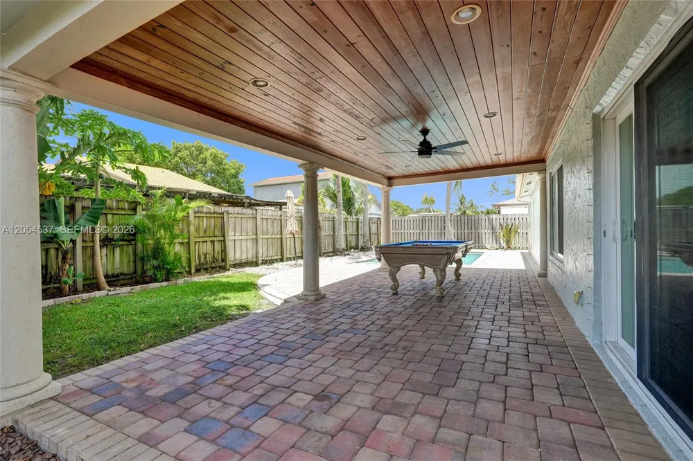 3946 NW 1st Dr Deerfield Beach, FL 33442