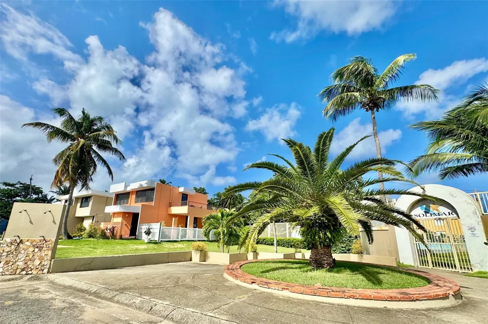 144 PLAZA VIRGEN GORDA Luquillo, PR 00773