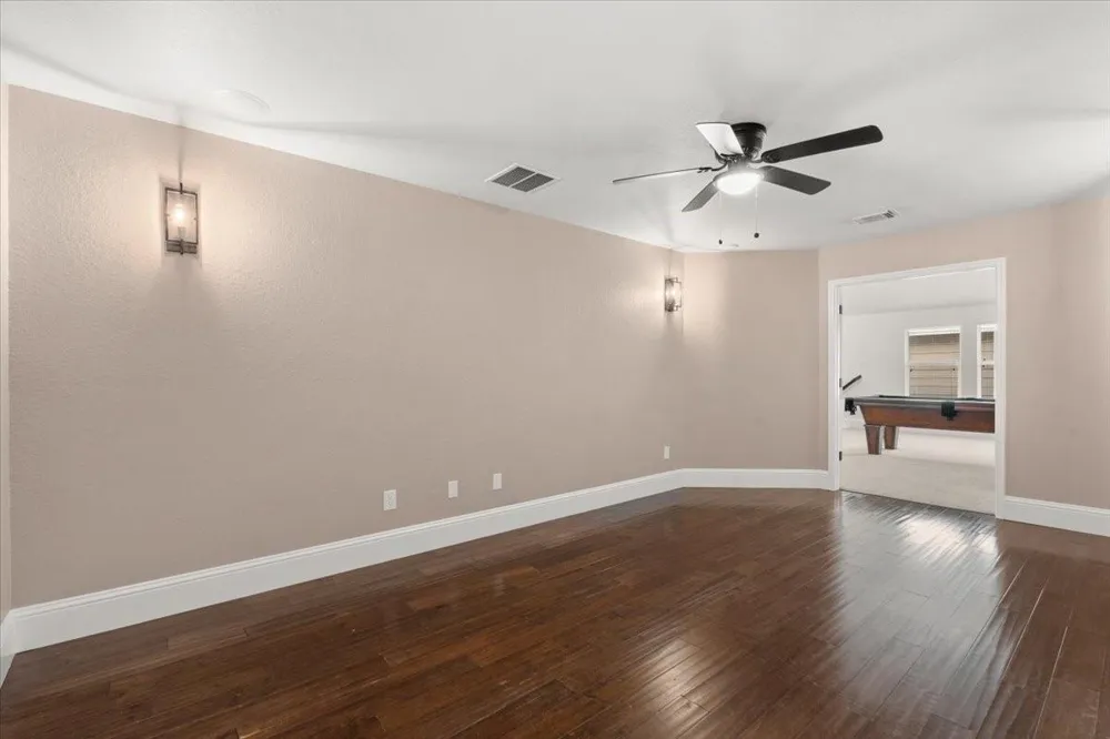 4910 E Meadow Drive Deer Park, TX 77536