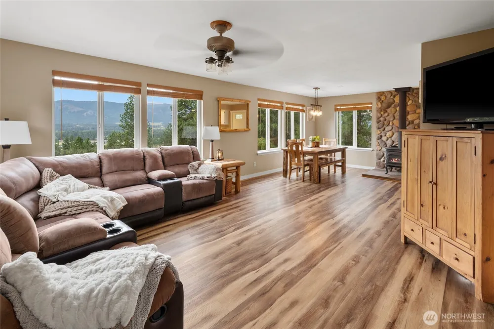 1150 White Road Cle Elum, WA 98922