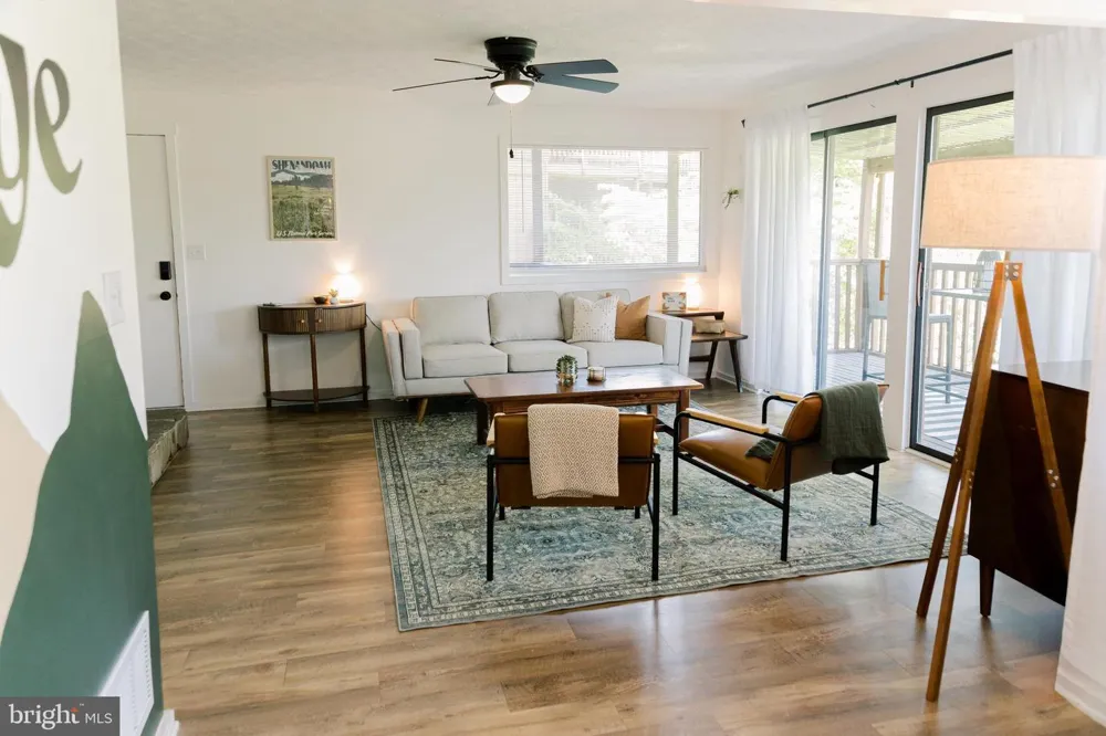 140 THE HILL #M-20 Basye, VA 22810
