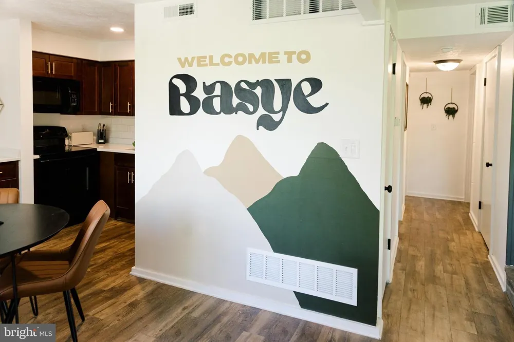 140 THE HILL #M-20 Basye, VA 22810