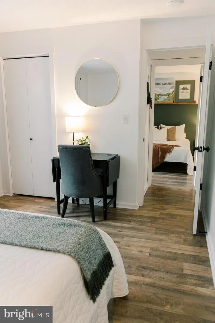 140 THE HILL #M-20 Basye, VA 22810