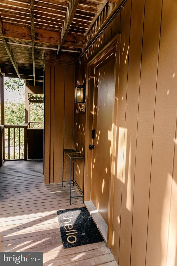 140 THE HILL #M-20 Basye, VA 22810