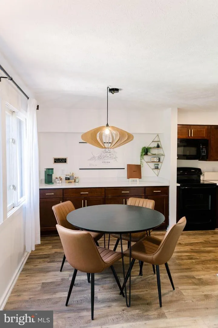 140 THE HILL #M-20 Basye, VA 22810