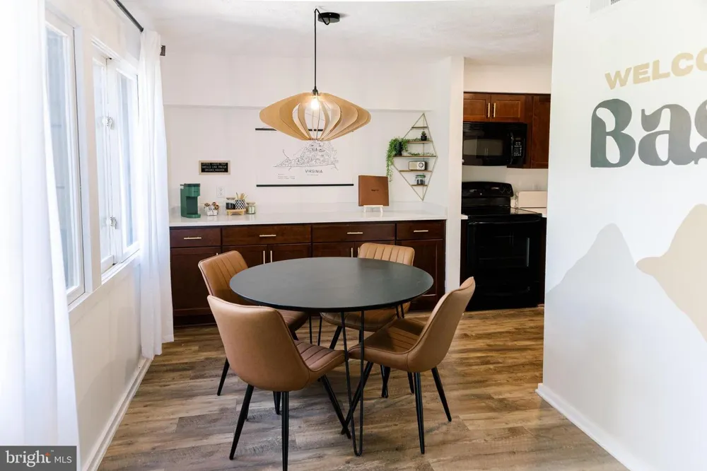 140 THE HILL #M-20 Basye, VA 22810