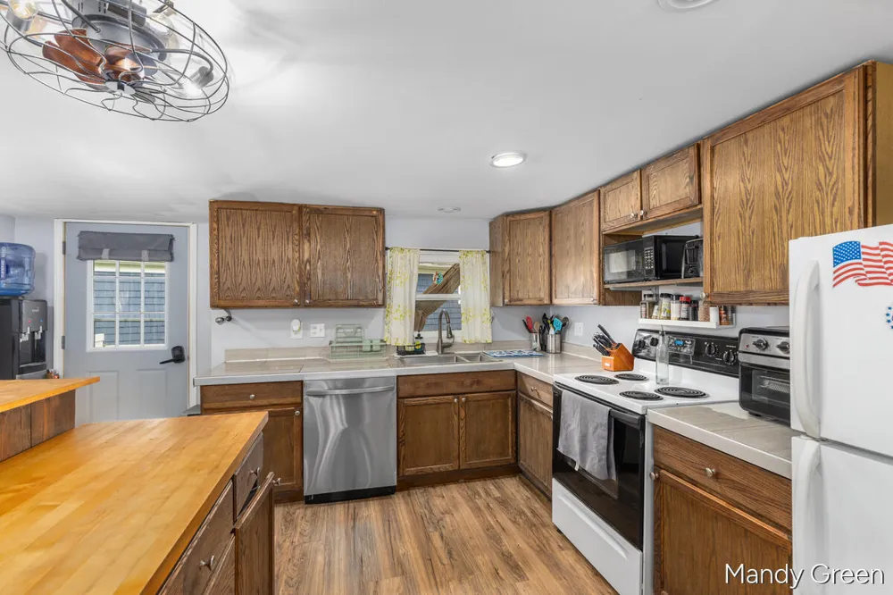 2004 Mildred Street Crystal, MI 48818