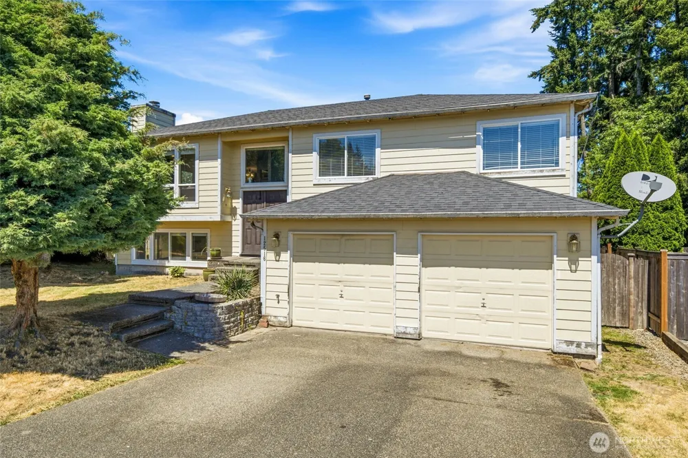 12516 SE 225th Court Kent, WA 98031