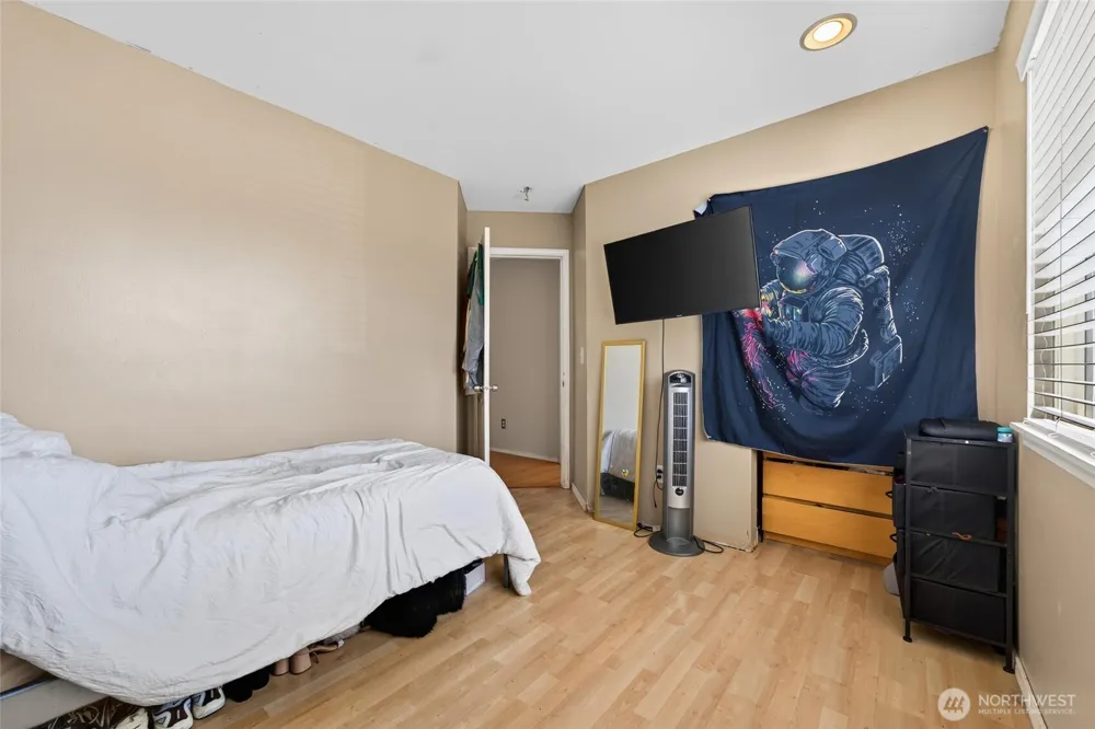 12516 SE 225th Court Kent, WA 98031