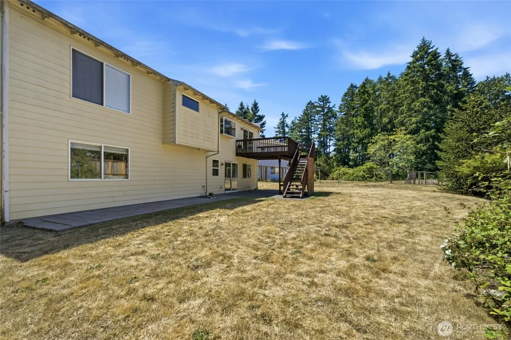 12516 SE 225th Court Kent, WA 98031