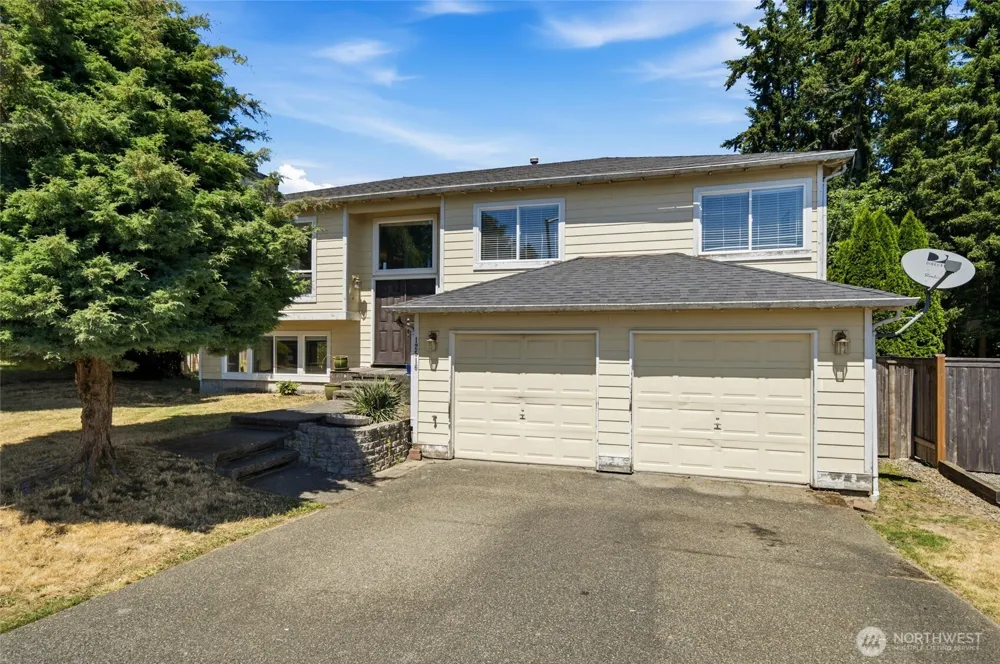 12516 SE 225th Court Kent, WA 98031