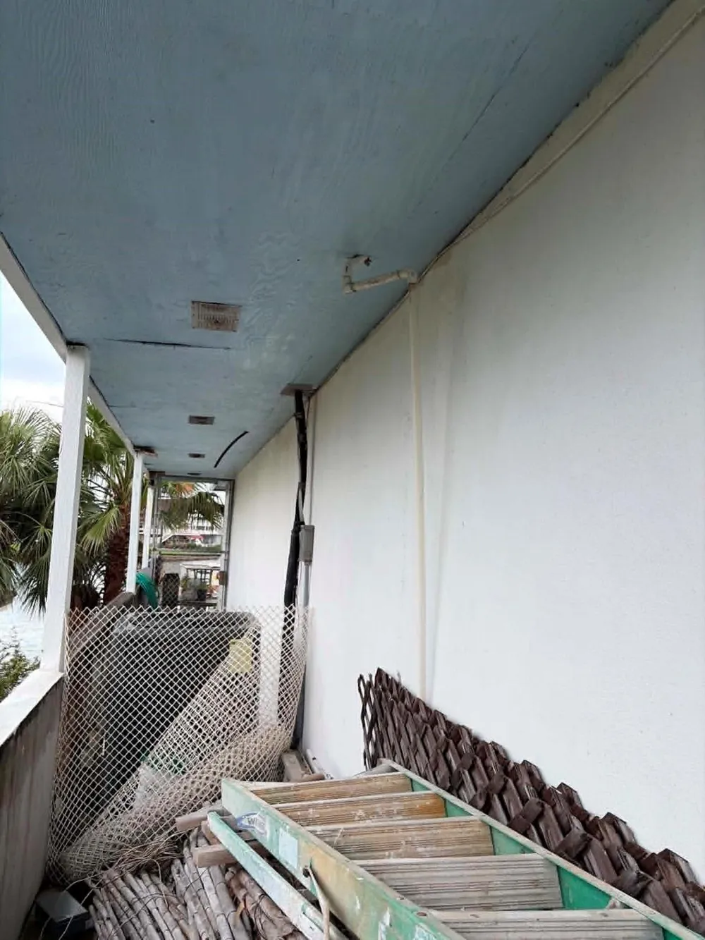 1435 Tiki Drive Tiki Island, TX 77554