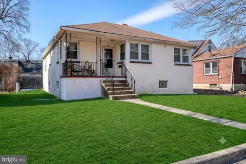 32 BONSALL AVENUE