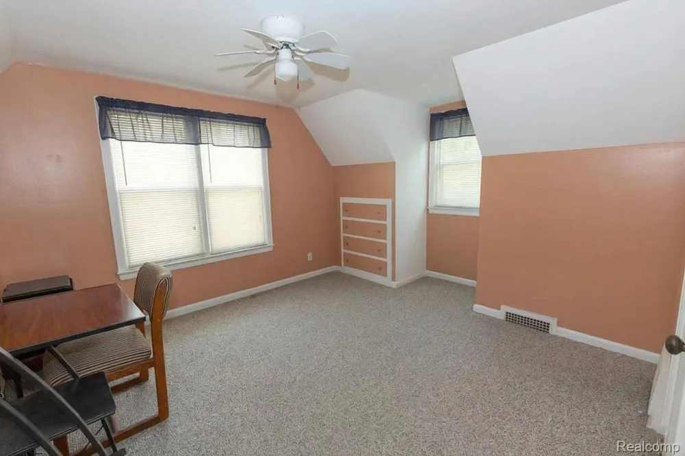 131 Dwight Avenue Pontiac City, MI 48341