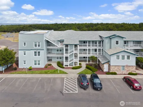 1600 W Ocean Avenue #1233