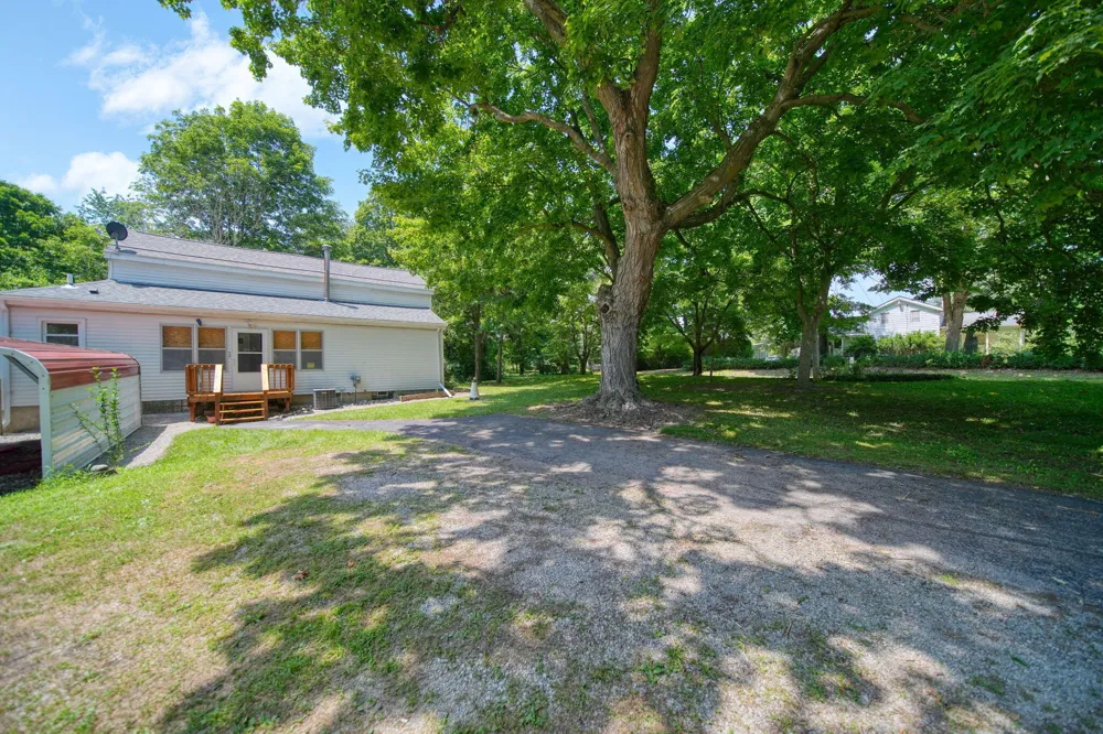 1533 E Munger Road Tecumseh, MI 49286