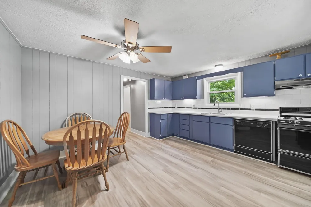 1533 E Munger Road Tecumseh, MI 49286