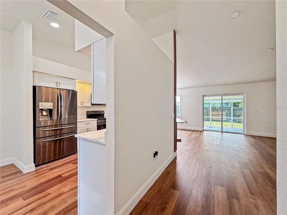 2617 SUNDANCE CIRCLE Mulberry, FL 33860