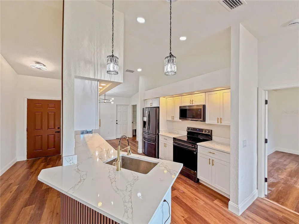 2617 SUNDANCE CIRCLE Mulberry, FL 33860