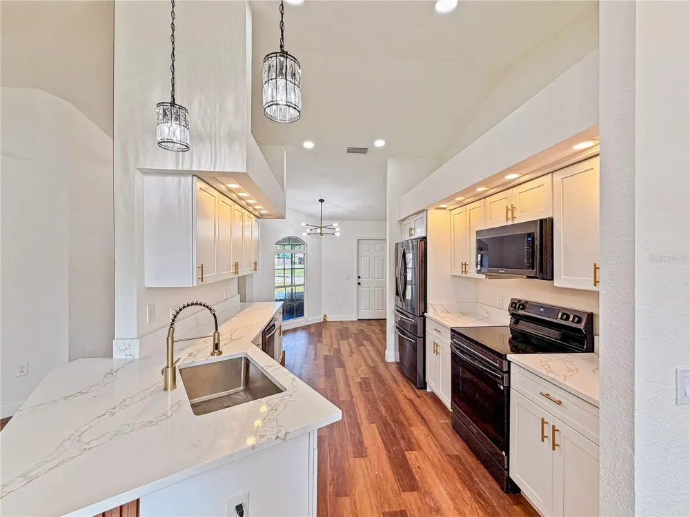 2617 SUNDANCE CIRCLE Mulberry, FL 33860