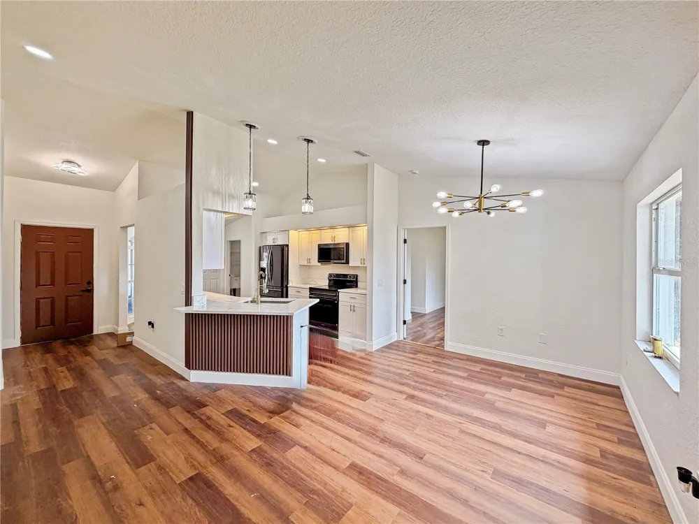 2617 SUNDANCE CIRCLE Mulberry, FL 33860