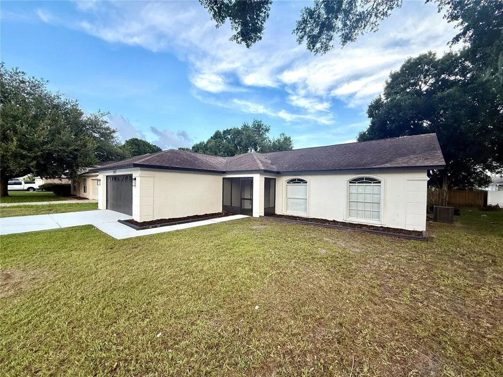 2617 SUNDANCE CIRCLE Mulberry, FL 33860