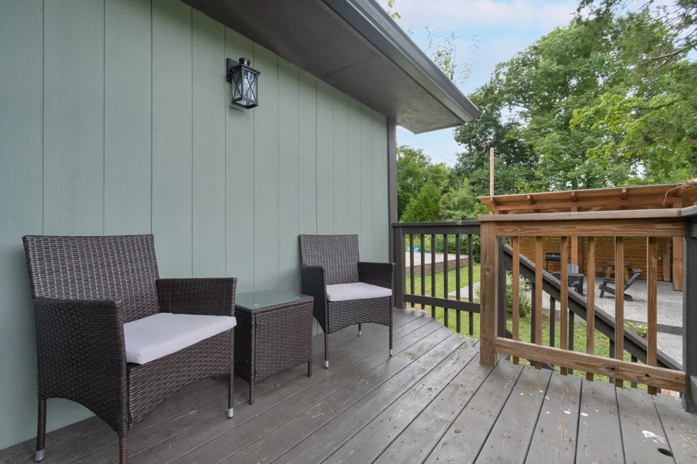 5699 S Main St Lobelville, TN 37097
