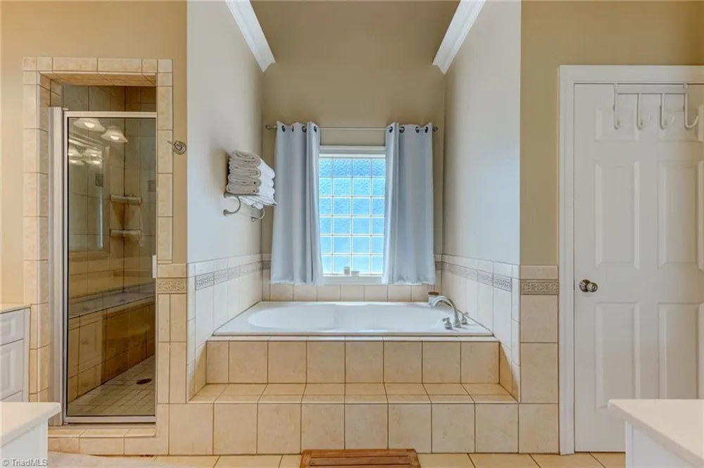 8513 Merriman Farm Road Oak Ridge, NC 27310