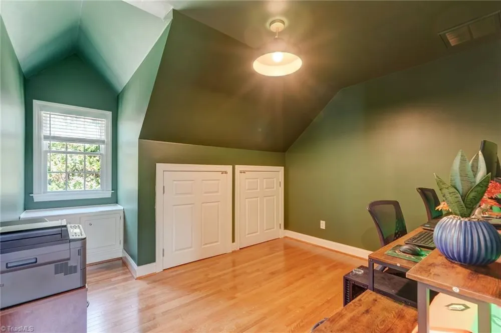 8513 Merriman Farm Road Oak Ridge, NC 27310