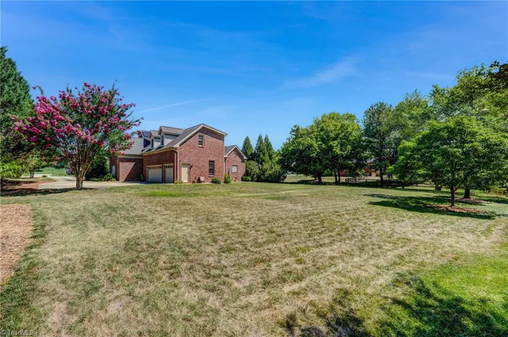 8513 Merriman Farm Road Oak Ridge, NC 27310